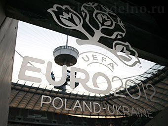 Эмблема Евро-2012. Фото Reuters